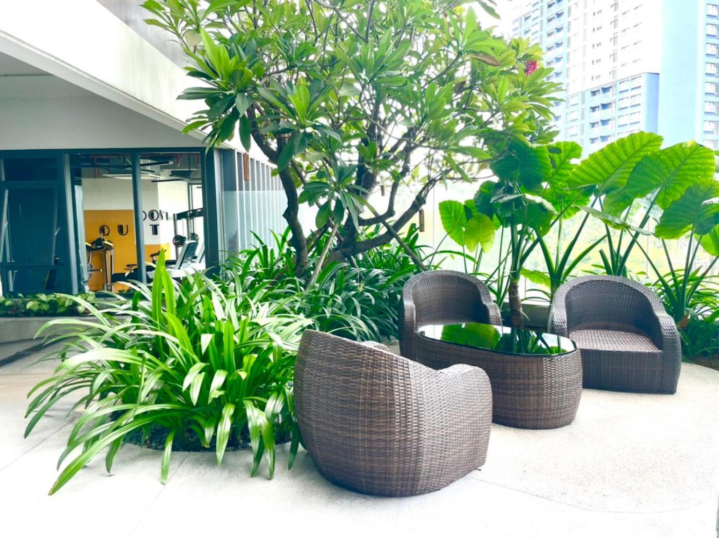 Compass One Building - Luxury Apartments Ap Phu Tho Exterior photo